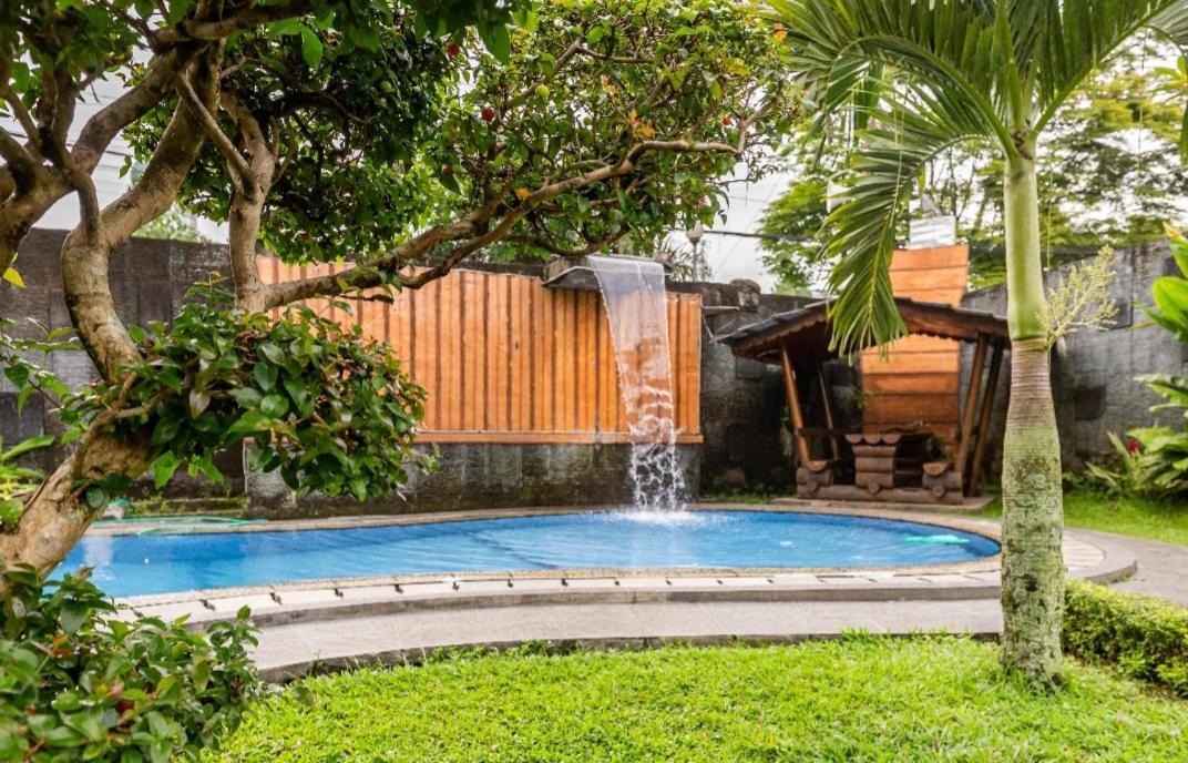 Villa Anjung Balak Cisarua Bagian luar foto